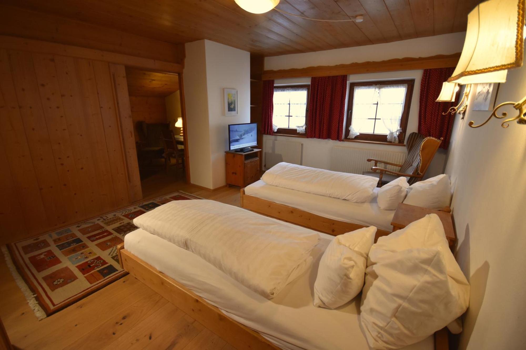 Brunnenhof Apartments Pettneu am Arlberg Kamer foto