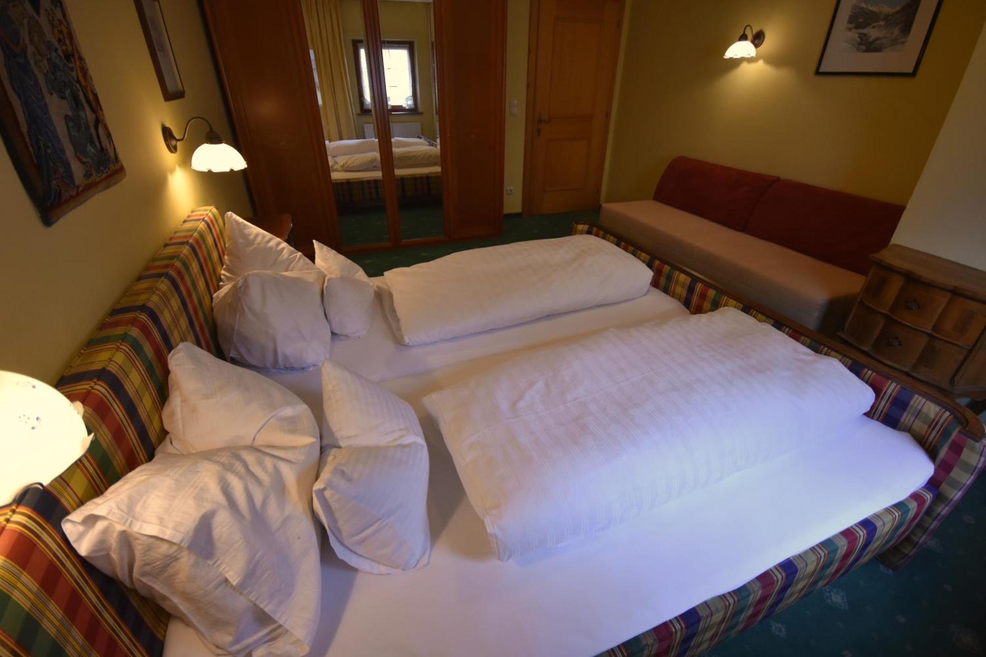 Brunnenhof Apartments Pettneu am Arlberg Kamer foto