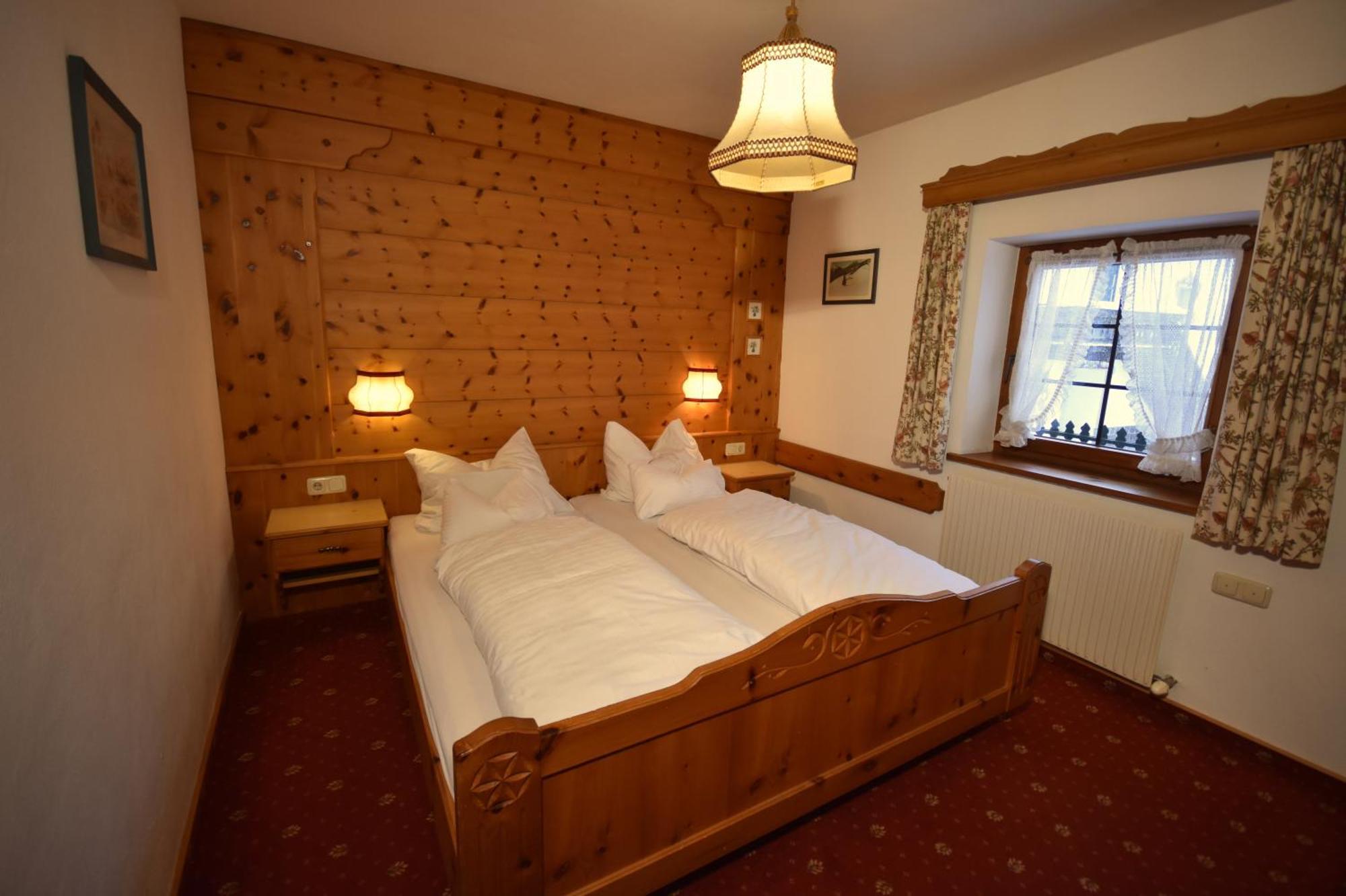 Brunnenhof Apartments Pettneu am Arlberg Kamer foto