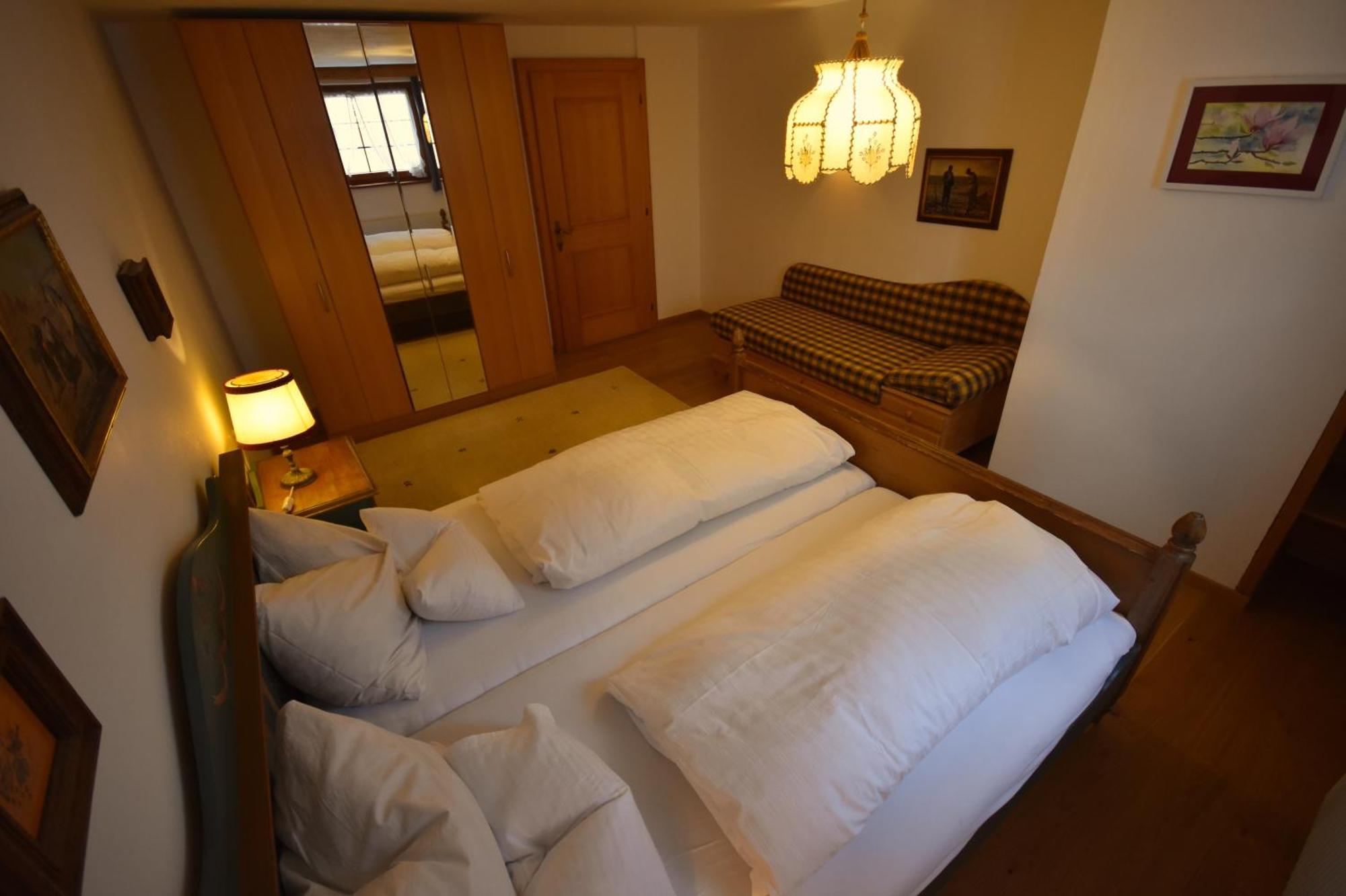 Brunnenhof Apartments Pettneu am Arlberg Kamer foto